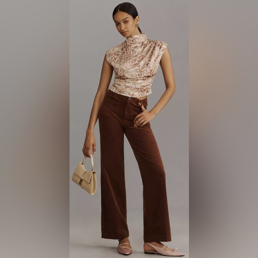 NWT Anthropologie Mock Neck
Draped Blouse Elegant Cream Sleeveless Top - Picture 3 of 8